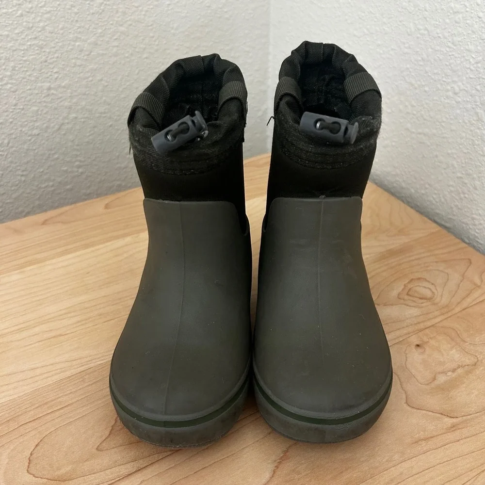Cat & Jack Toddler Size 7 Olive Green Black Waterproof Rain Boots with Toggles